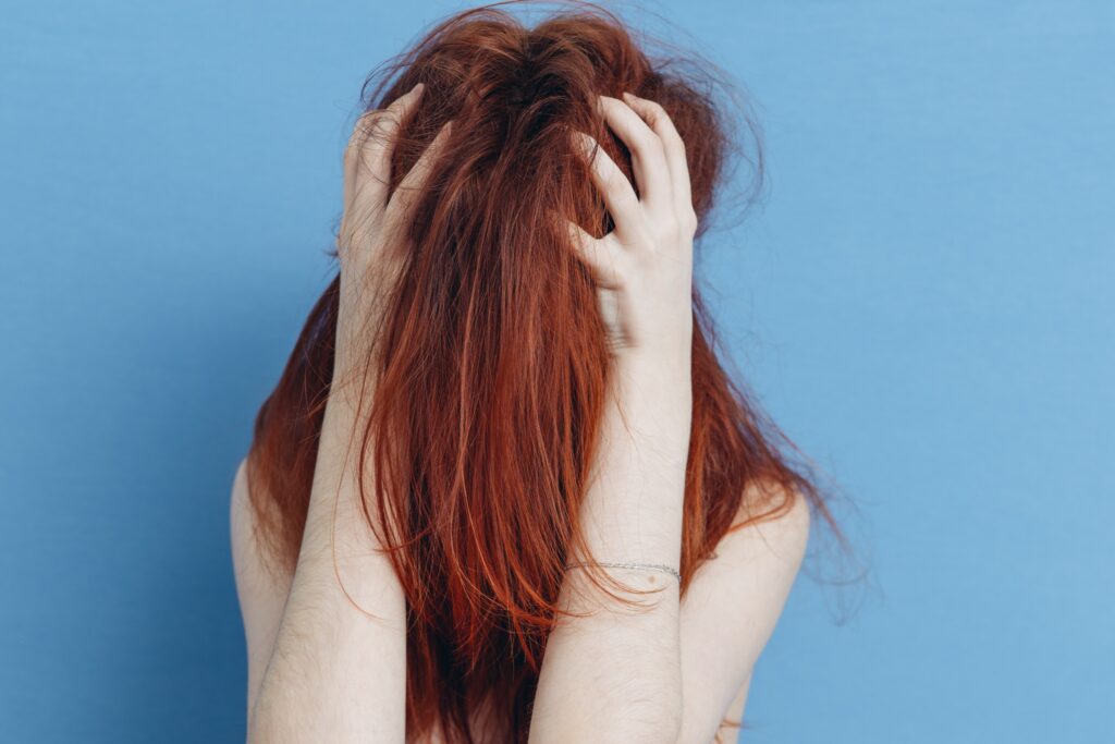 Σύνδρομο Ραπουνζέλ: Γιατί κάποιοι άνθρωποι τρώνε τα μαλλιά τους;