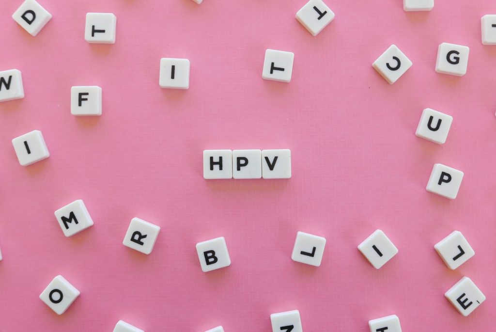 HPV: Ποιες είναι οι διαθέσιμες θεραπείες για τον ιό που μπορεί να οδηγήσει σε καρκίνο