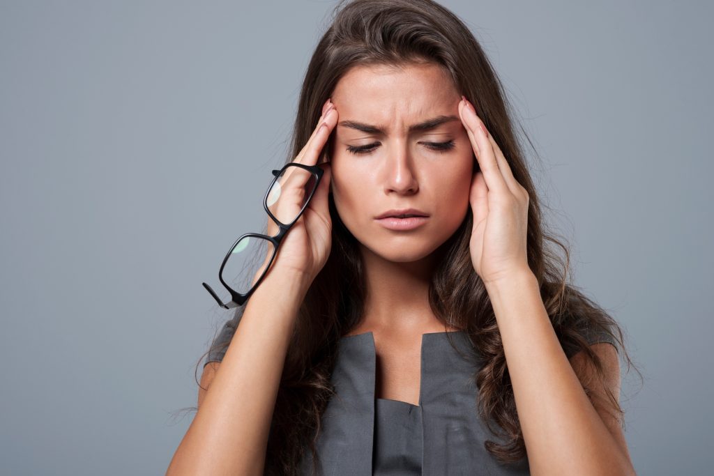 Πονοκέφαλος: Φυσικοί τρόποι να τον αντιμετωπίσετε χωρίς φάρμακα