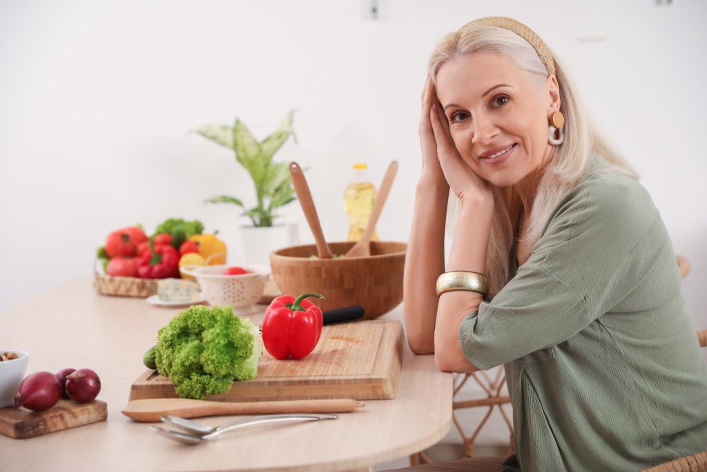 Δίαιτα εμμηνόπαυσης: 5 υπερτροφές που θα περιορίσουν τα συμπτώματα