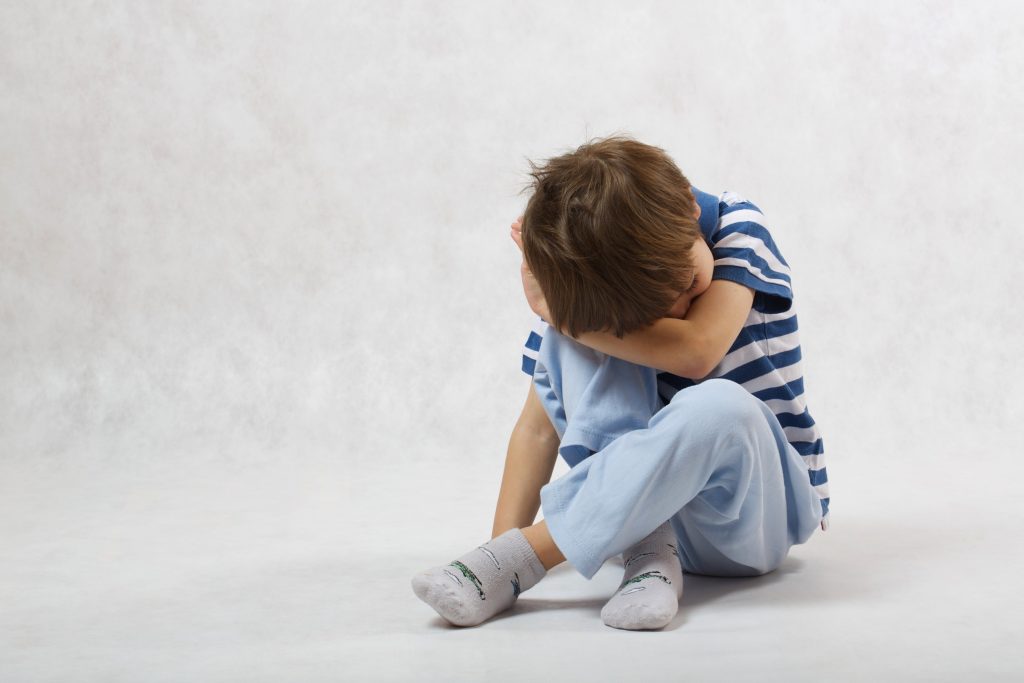 Πώς θα καταλάβετε ότι το παιδί σας παλεύει με την ψυχική του υγεία: 10 βήματα για να το βοηθήσετε