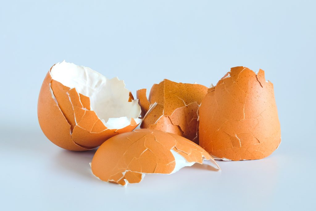 Μπορείτε να φάτε το τσόφλι του αυγού; Πώς να φτιάξετε ένα φυσικό συμπλήρωμα ασβεστίου