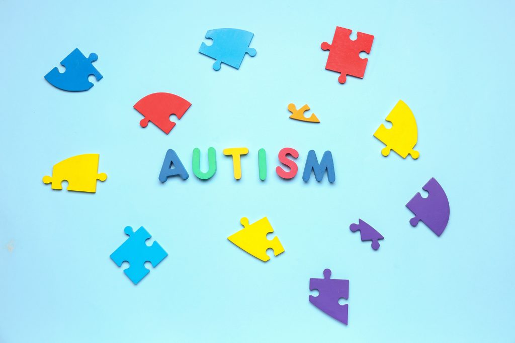 Αυτισμός: Τα πρώιμα σημάδια που θα πρέπει να σας προβληματίσουν