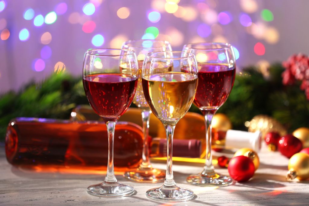 Αυτό είναι το καλύτερο ποτό για να πιείτε τα Χριστούγεννα: Τα οφέλη που έχει για την υγεία