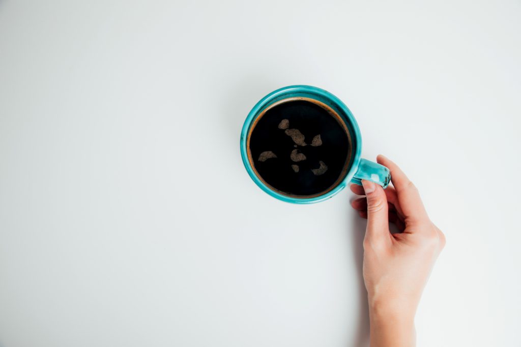 Καφές: Τα 7 σημάδια ότι κάνετε κατάχρηση – Τι να προσέξετε