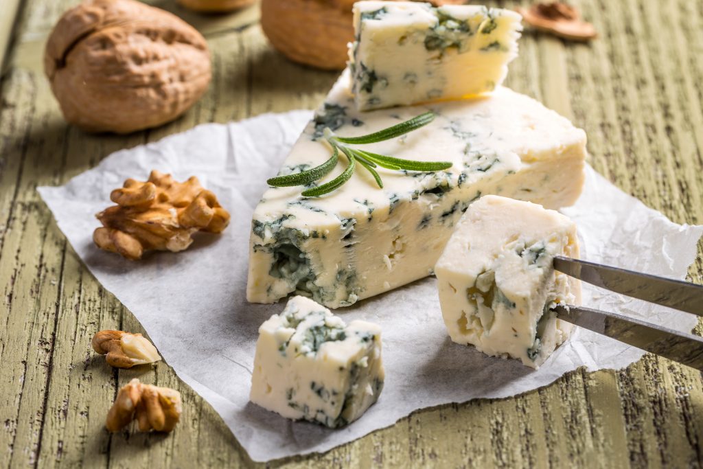 Blue cheese: Πως θα καταλάβετε ότι έχει αλλοιωθεί