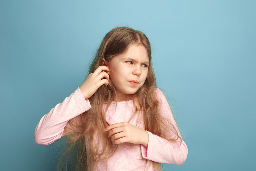 Οι λοιμώξεις του αυτιού καθυστερούν τη γλωσσική ανάπτυξη στα παιδιά – Νέα μελέτη