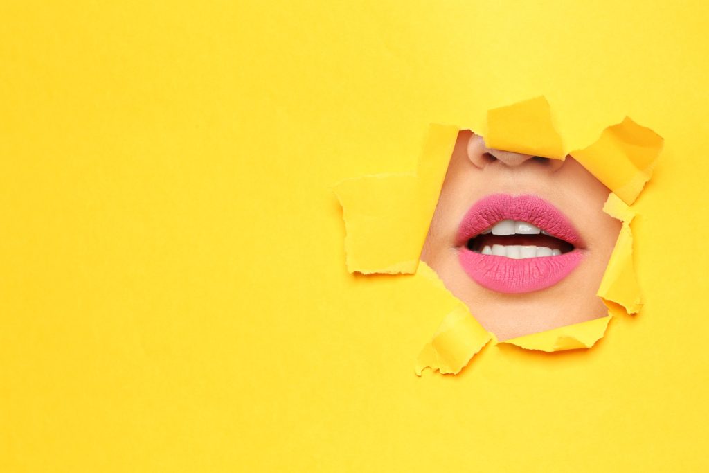 Τα 6 σημάδια που πρέπει να προσέξετε όταν ελέγχετε για καρκίνο του στόματος
