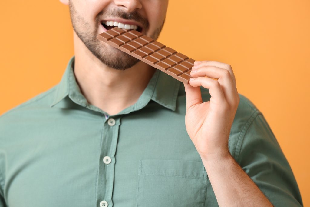 Σοκολάτα και άλλες 6 κορυφαίες απρόσμενες τροφές που βοηθούν στη μείωση της χοληστερόλης