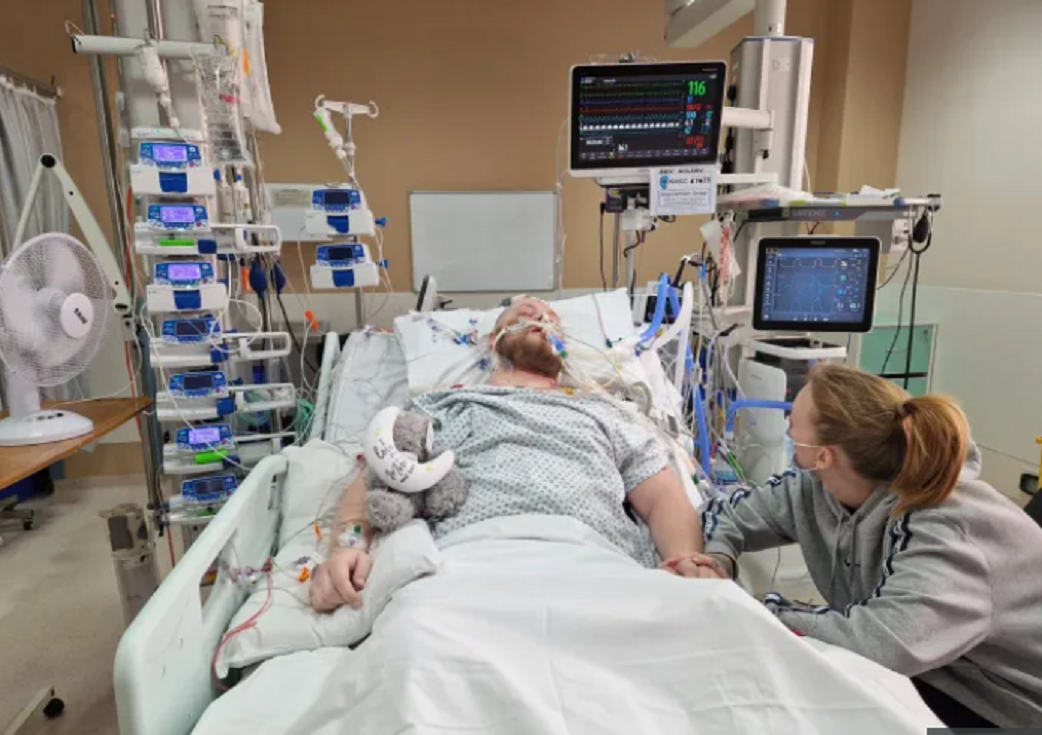 Άνδρας-φαινόμενο: Γύρισε στη ζωή μετά από 17 ηλεκτροσόκ – Η καρδιά του είχε σταματήσει για 50 λεπτά