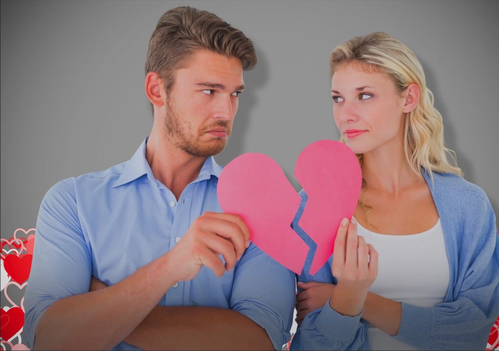 Απιστία: 4 σημάδια ότι ο σύντροφος σας απατά – Πώς θα σώσετε τη σχέση σας
