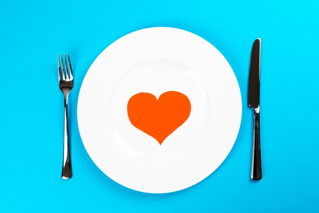 Καρδιά: 7 τρόφιμα που βοηθούν να μην φράξουν οι αρτηρίες σας – Πώς προλαμβάνεται η αθηροσκλήρωση