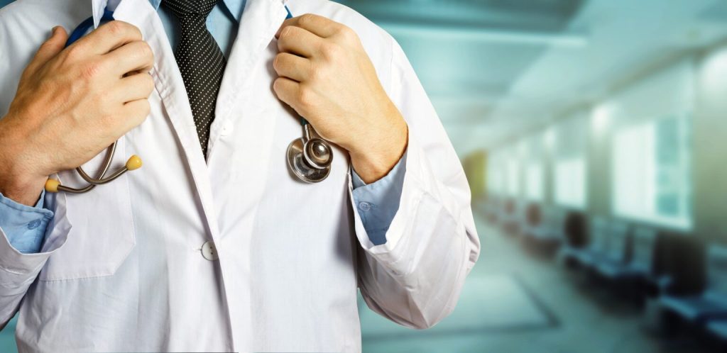 ΠΙΣ: Στηρίζει τις κινητοποιήσεις των εργαστηριακών γιατρών και απαντά στον ΕΟΠΥΥ