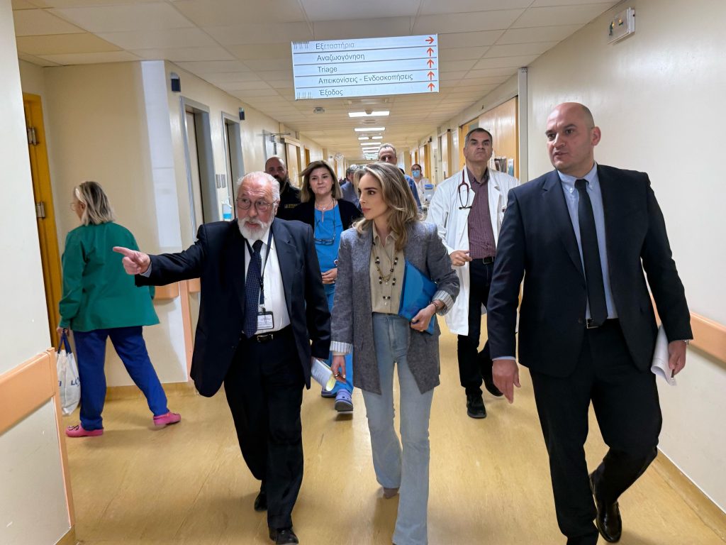 Επίσκεψη της Γενικής Γραμματέως Υπηρεσιών Υγείας σε Νοσοκομεία της Αχαΐας