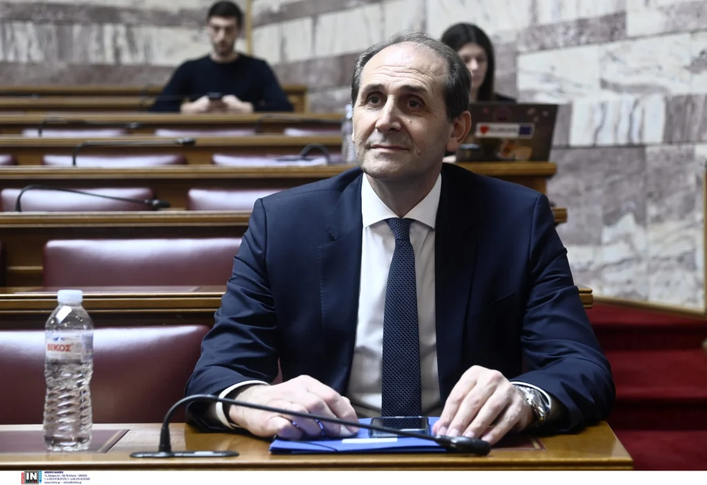 Πέθανε σε ηλικία 59 ετών ο Απόστολος Βεσυρόπουλος από ανακοπή καρδιάς
