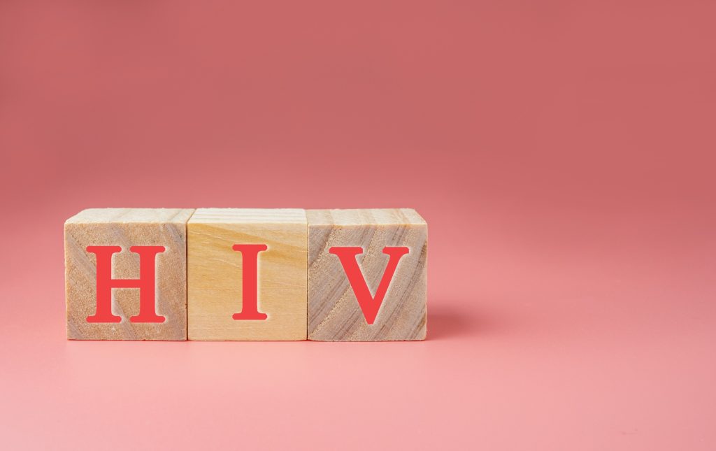 HIV/AIDS: Ανησυχία προκαλούν τα υψηλά ποσοστά καθυστερημένης διάγνωσης