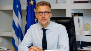 Ο Άκης Σκέρτσος έκλεισε αυθημερόν ραντεβού με καρδιολόγο μέσω της εφαρμογής Finddoctors