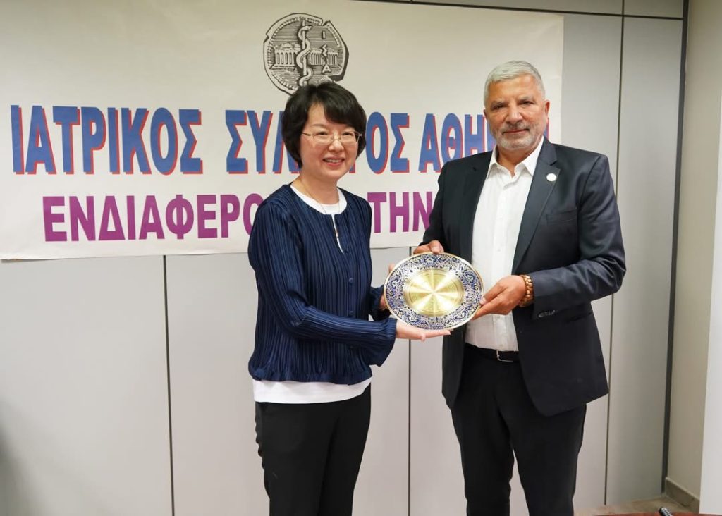 Συνάντηση του προέδρου του ΙΣΑ Γιώργου Πατούλη με αντιπροσωπεία του Ιατρικού Συλλόγου Σαγκάης