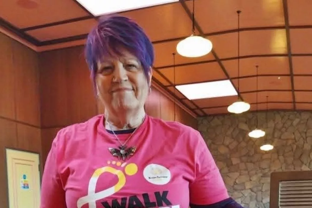 «Οι γιατροί μου είπαν ότι είχα ίλιγγο γιατί περπατούσα σαν μεθυσμένη – Τελικά ήταν καρκίνος στον εγκέφαλο» – Τι συνέβη στην 68χρονη;