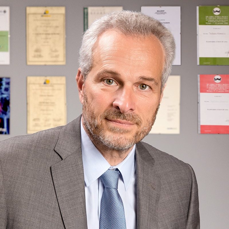 Δρ Αθανάσιος Τσουτσάνης, Ορθοπαιδικός