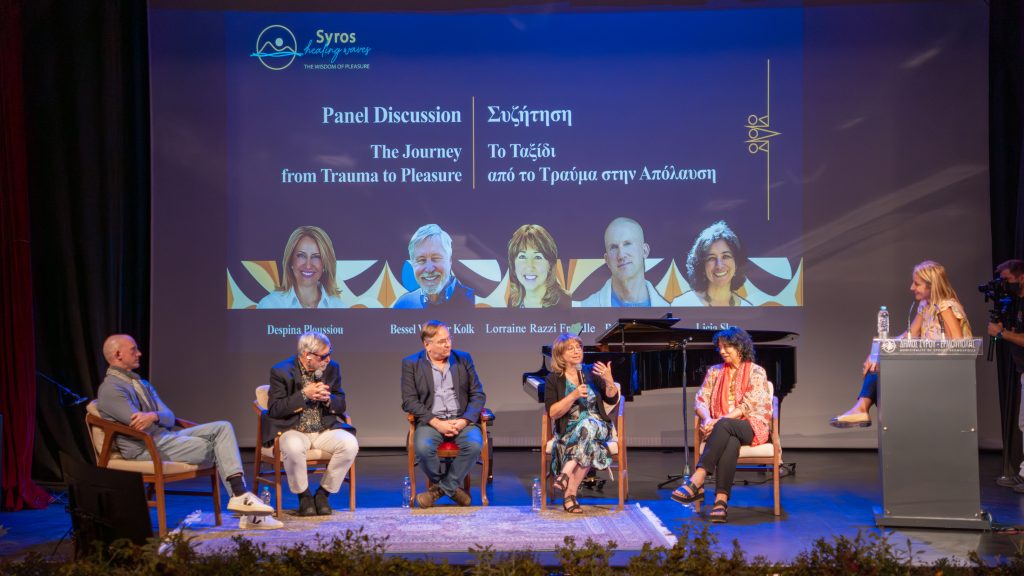 Syros Healing Waves Festival: Τέχνη και επιστήμη ένωσαν δυνάμεις στο φετινό διεθνές φεστιβάλ ψυχικής υγείας