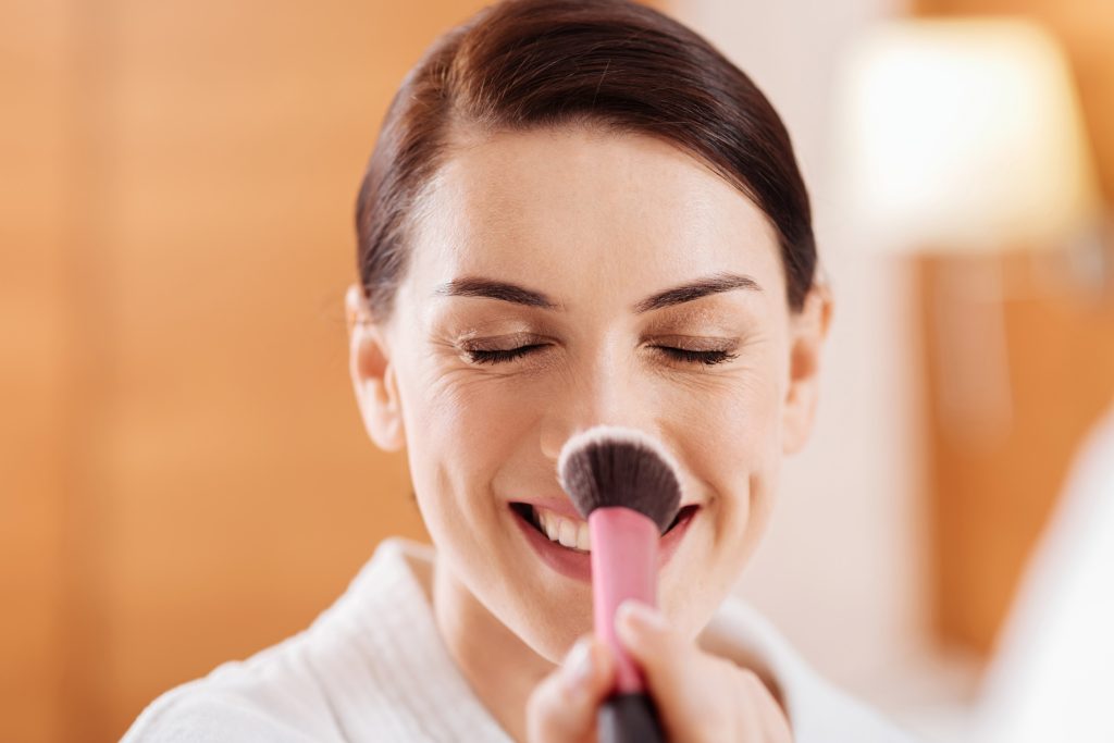 Μακιγιάζ: Πώς να κάνετε contouring στη μύτη σε 4 βήματα