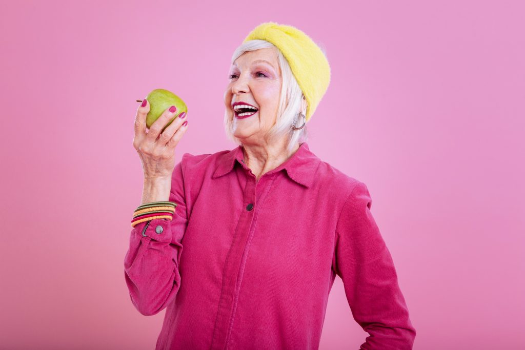 Μακροζωία: 6 τροφές που τρώνε όσοι έχουν ξεπεράσει τα 100, σύμφωνα με μελέτη