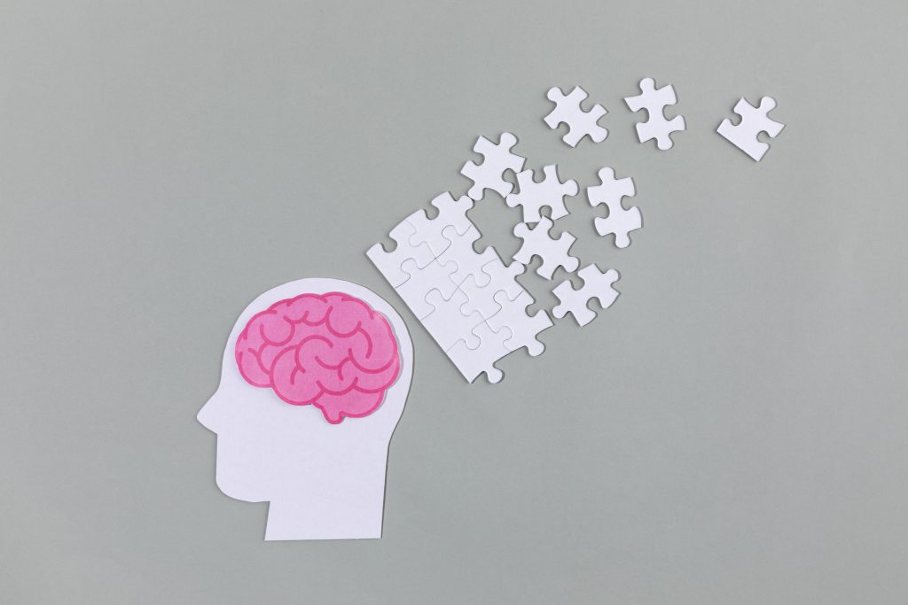 Το σημάδι του Αλτσχάιμερ που μπορεί να εμφανιστεί 25 χρόνια πριν από τα κλασικά συμπτώματα