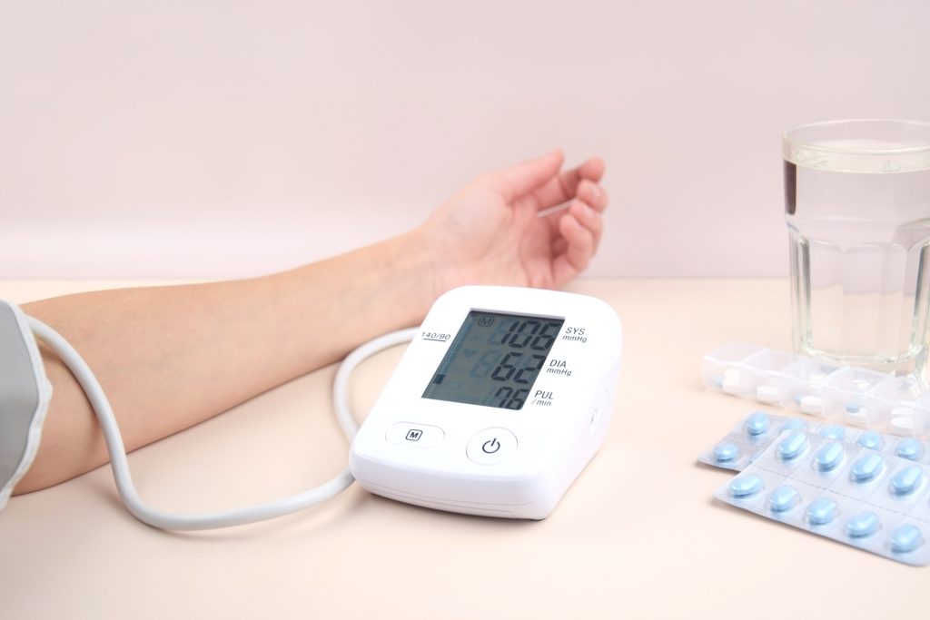 Αρτηριακή πίεση: 5 τροφές που πρέπει να αποφεύγετε όταν παίρνετε φάρμακα