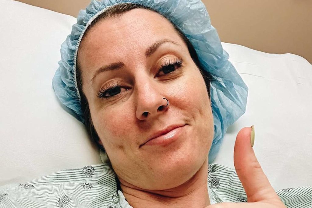 38χρονη αποκαλύπτει ότι το κόκκινο μάτι της ήταν το πρώτο σύμπτωμα καρκίνου στον μαστό – Η συγκλονιστική μαρτυρία της