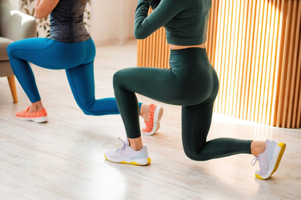 Η Νο1 άσκηση για σμιλεμένους γλουτούς – Την κάνετε στο σπίτι και διαρκεί 1 λεπτό