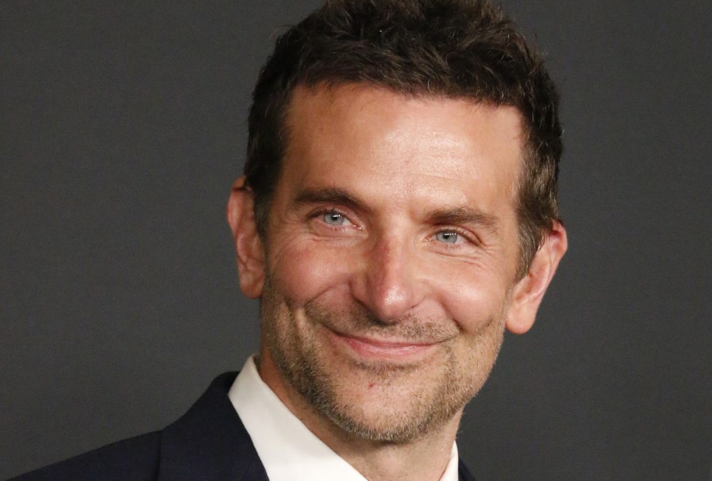 Διάσημοι αποκαλύπτουν τα χειρότερα χριστουγεννιάτικα δώρα που έλαβαν ποτέ τους