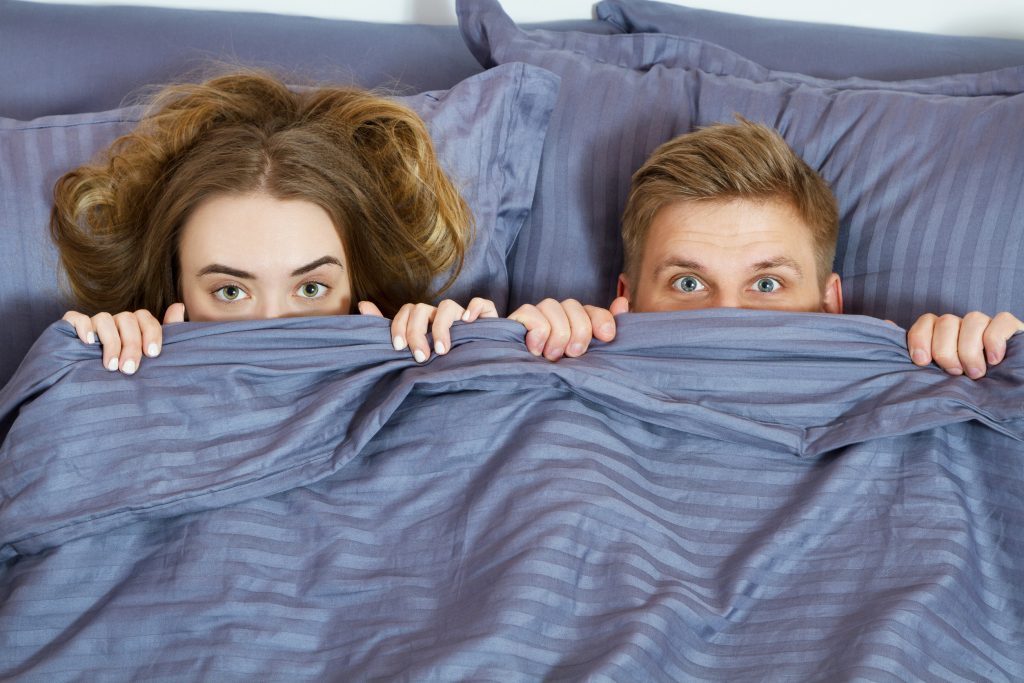 «Όσοι απατούν τους συντρόφους τους έχουν ένα κοινό χαρακτηριστικό» αποκαλύπτει ειδικός στις σχέσεις