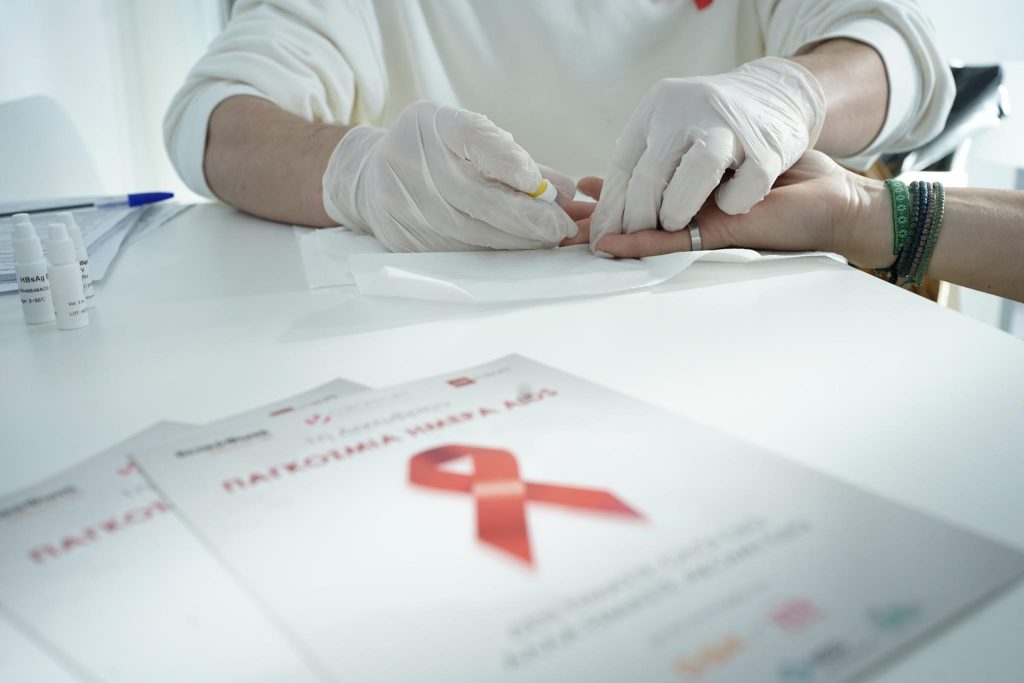 Ο HIV δεν αφορά «τους άλλους» και δεν κάνει διακρίσεις-Δράσεις ενημέρωσης