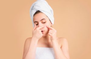 Ακμή: Γιατί οι λύσεις από μη ειδικούς μπορεί να είναι επικίνδυνες