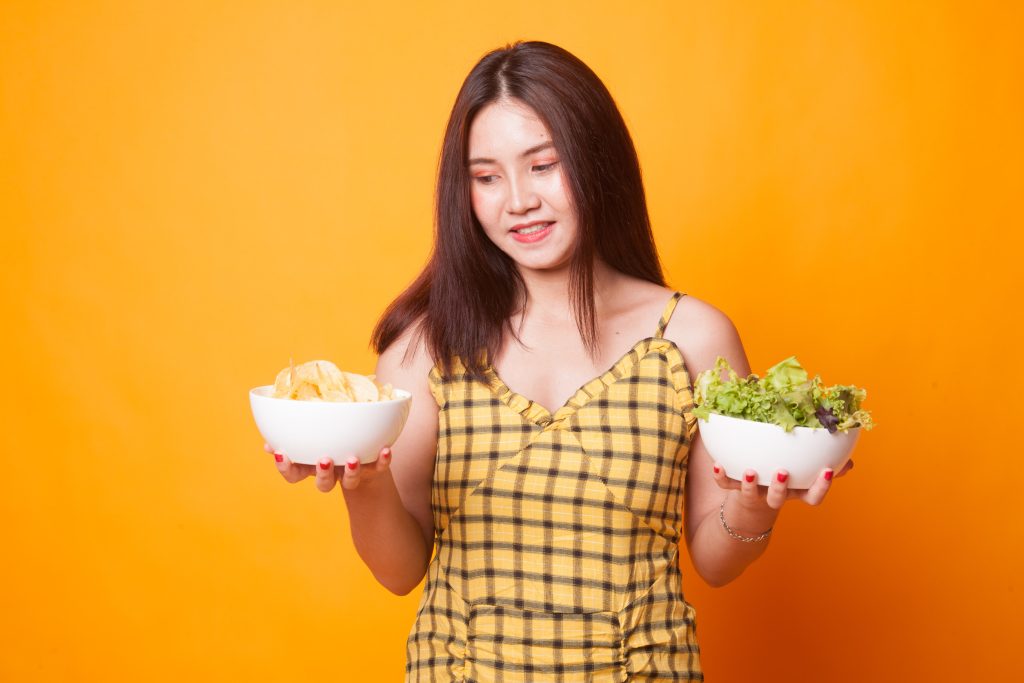 Είστε κρυωμένοι; Οι τροφές και τα ροφήματα που σας κάνουν χειρότερα και καθυστερούν την ανάρρωση