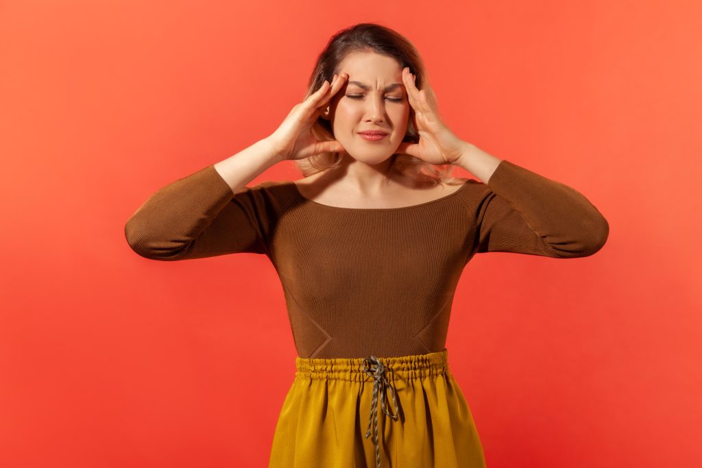 Πονοκέφαλος: Πότε μπορεί να είναι σύμπτωμα καρκίνου στον εγκέφαλο και πρέπει να δείτε γιατρό