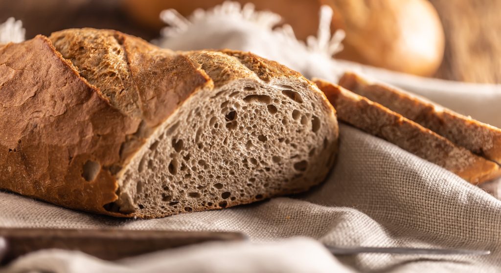 Το ψωμί κάνει καλό μετά τα 50 – Ποιο πρέπει να τρώνε οι γυναίκες, σύμφωνα με τους ειδικούς