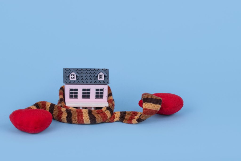 Ποια είναι η ιδανική θερμοκρασία μέσα στο σπίτι τον χειμώνα – Πώς να το πετύχετε χωρίς να εκτοξευτούν τα έξοδα