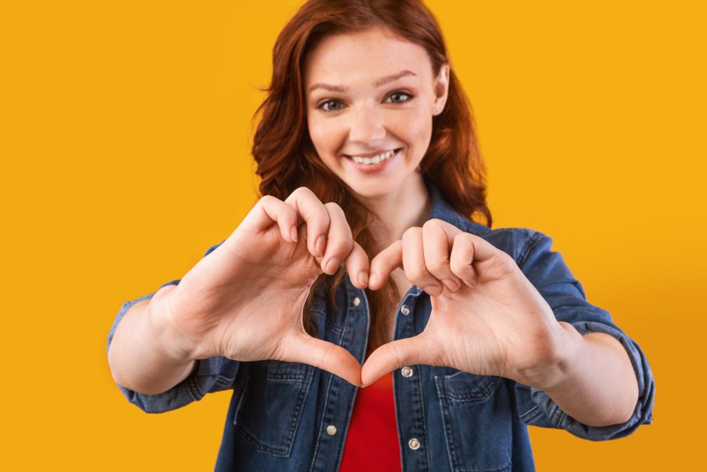 Πότε μπορούν να ξεκινήσουν οι έφηβοι να βγαίνουν ραντεβού – Παιδοψυχολόγος απαντά