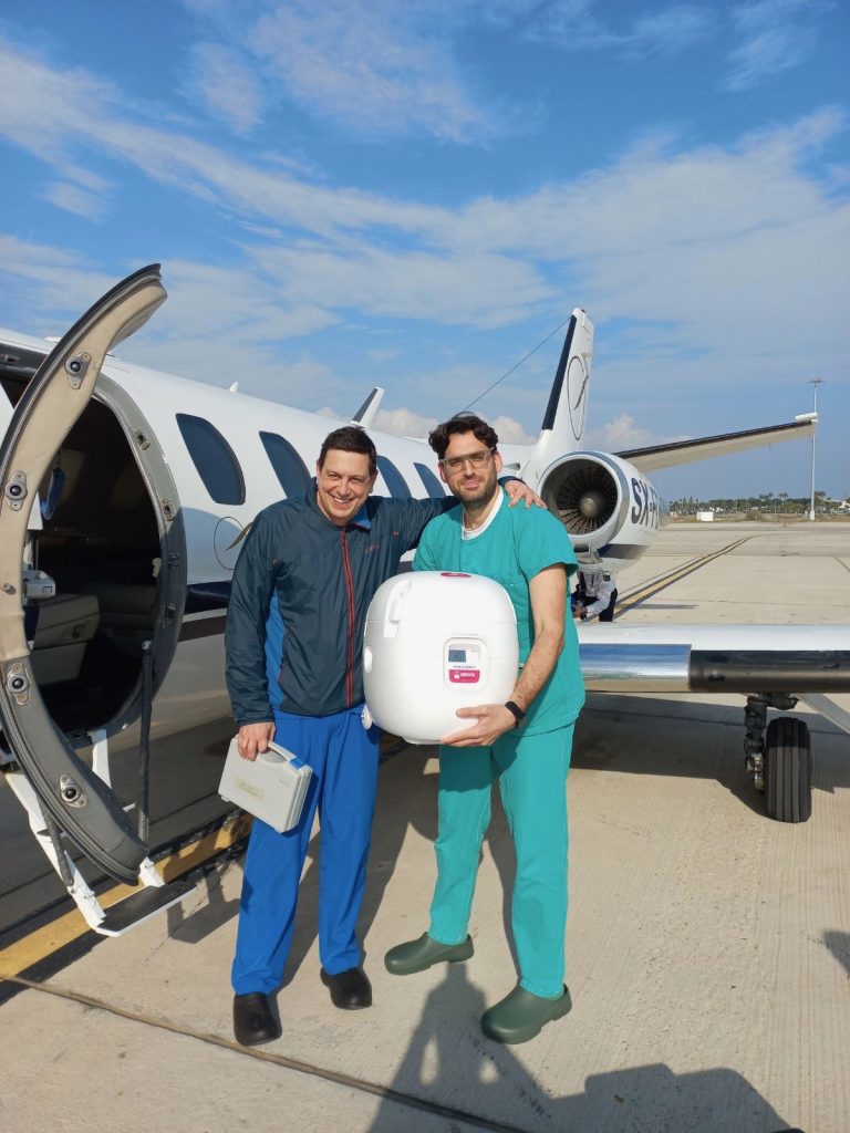 Νέα υπερσύγχρονη συσκευή μεταφοράς καρδιάς ενισχύει τις μεταμοσχεύσεις στο Ωνάσειο Νοσοκομείο