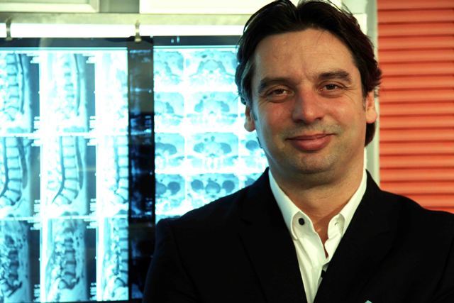 Γιώργος Κακαβάς, Φυσικοθεραπευτής - Χειροθεραπευτής