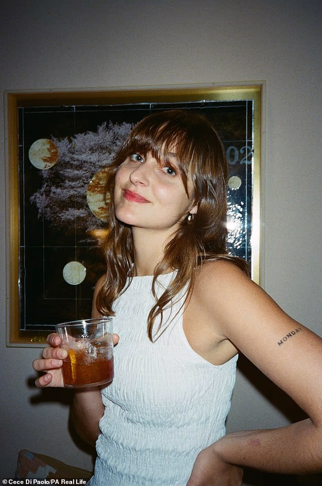 29χρονη αποκαλύπτει τα συμπτώματα που είχε χρόνια πριν το ψυχωτικό επεισόδιο: «Έπαθα κρίση στο αεροδρόμιο και με συνέλαβαν»