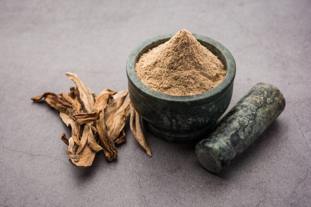 Το μαγικό μπαχαρικό από την Ινδία που μπορεί να ενισχύσει το γαστρεντερικό και να αντιμετωπίσει το σκορβούτο