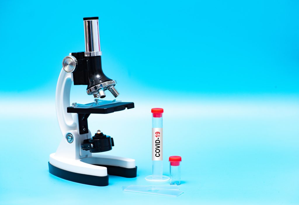 COVID-19: Κύτταρα ζόμπι από τον ιό επιτίθενται στο ανοσοποιητικό μετά τη νόσηση