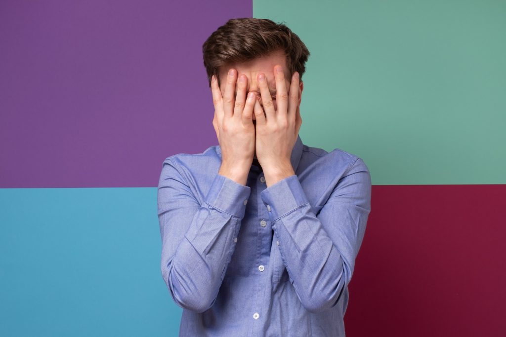 «Η γυναίκα μου με απατά και δεν ξέρει ότι το γνωρίζω»: Η σοκαριστική εξομολόγηση ενός 30χρονου – Τι θα τον συμβούλευε ψυχολόγος