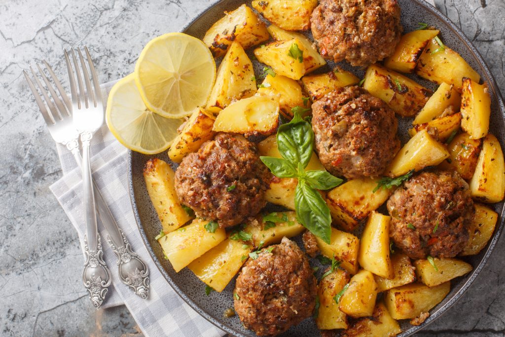 Το μυστικό για ζουμερά και αφράτα μπιφτέκια – Τι αποκαλύπτει έμπειρος σεφ