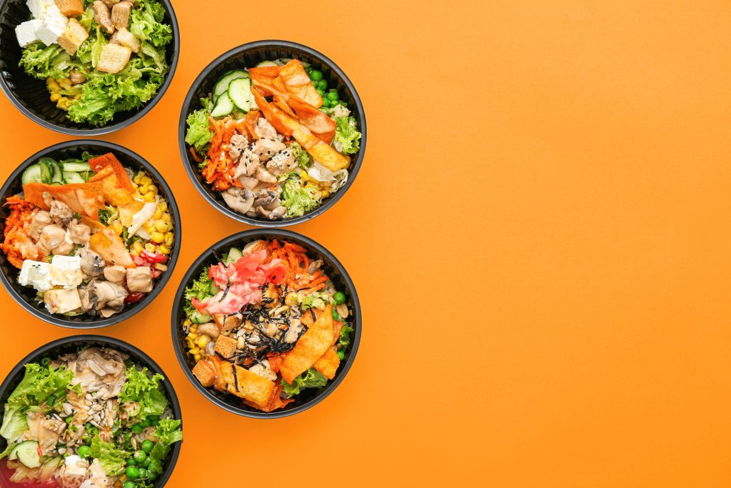 Ειδικός δημιουργεί τις πιο υγιεινές σαλάτες – 5 συνταγές που βοηθούν στην υγεία και τη μακροζωία