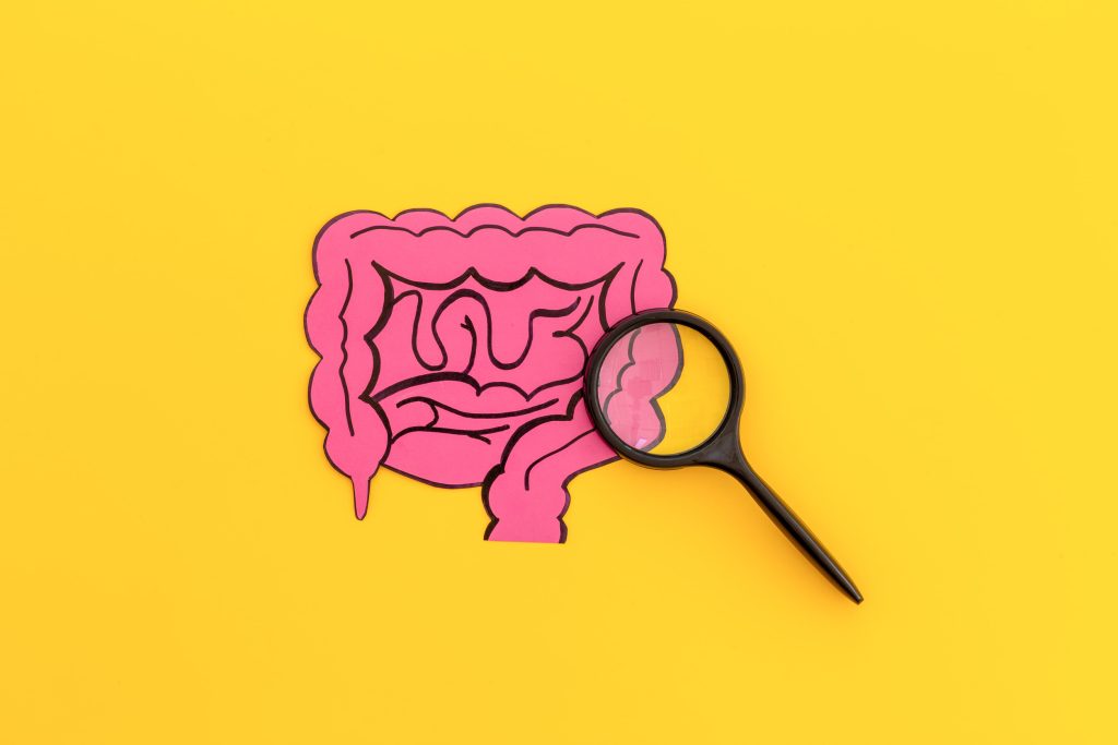 Γιατρός του Harvard προειδοποιεί: 7 ύπουλες αλλαγές που μπορεί να σχετίζονται με καρκίνο στο έντερο