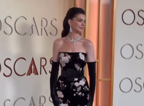 Anne Hathaway: Το κρυφό κόλπο της στα Όσκαρ για άμεσο lifting μέσα σε 5 λεπτά